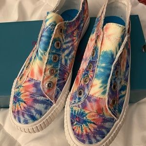 NIB Women’s Blowfish Malibu Cotton Candy Tie Dye Slip On Sneakers